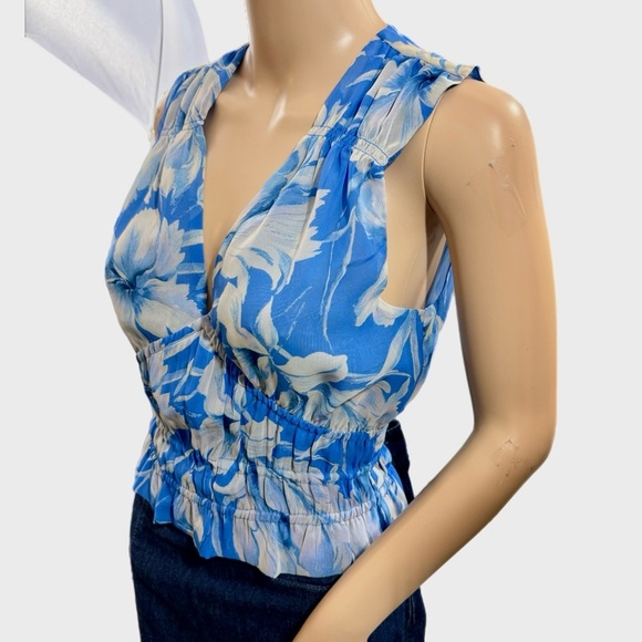 Steve Madden Blue Floral Smocked Crop Top Sleeveless Ruched Blouse Size XS - Picture 2 of 10